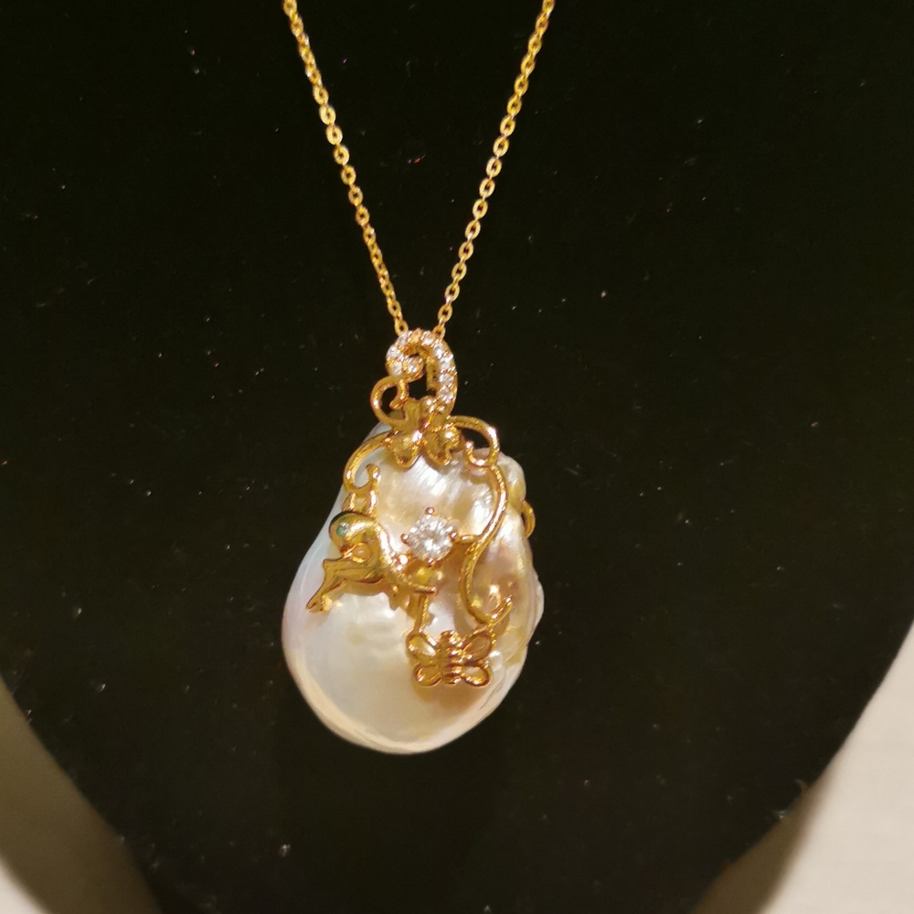 Unique baroque pearl pendant with S925 chain